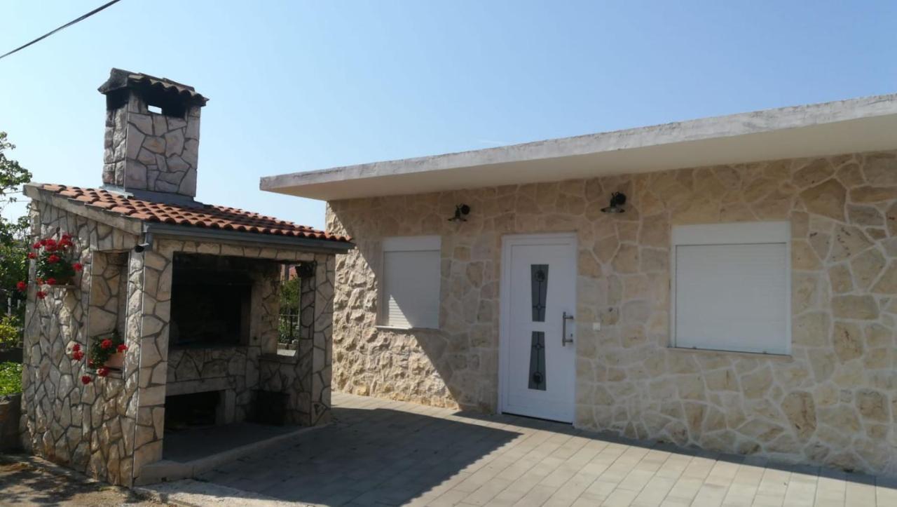 Ana I Ljubo Apartment Sukošan Exterior foto