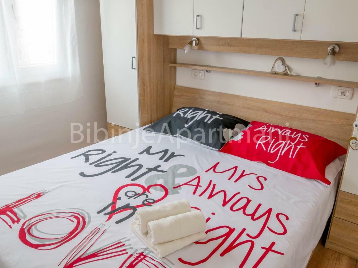 Ana I Ljubo Apartment Sukošan Exterior foto